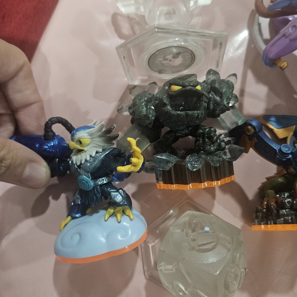 Skylander Action Figure Set - Multicolor - Picture 2 of 4